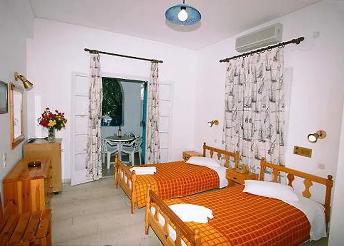 Apartment Andreas Kamari (Santorini)