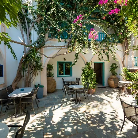 Apartment Andreas Kamári